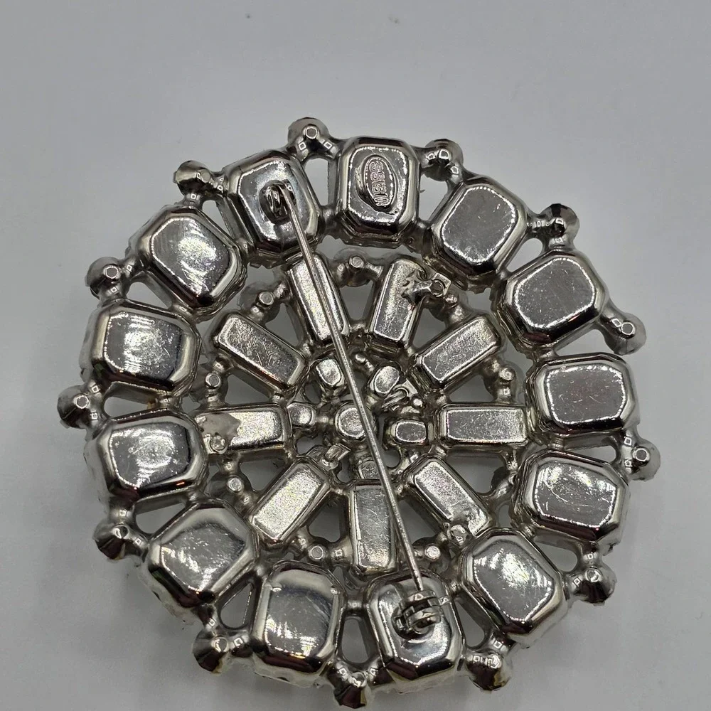 Weiss Furs weiss crystal